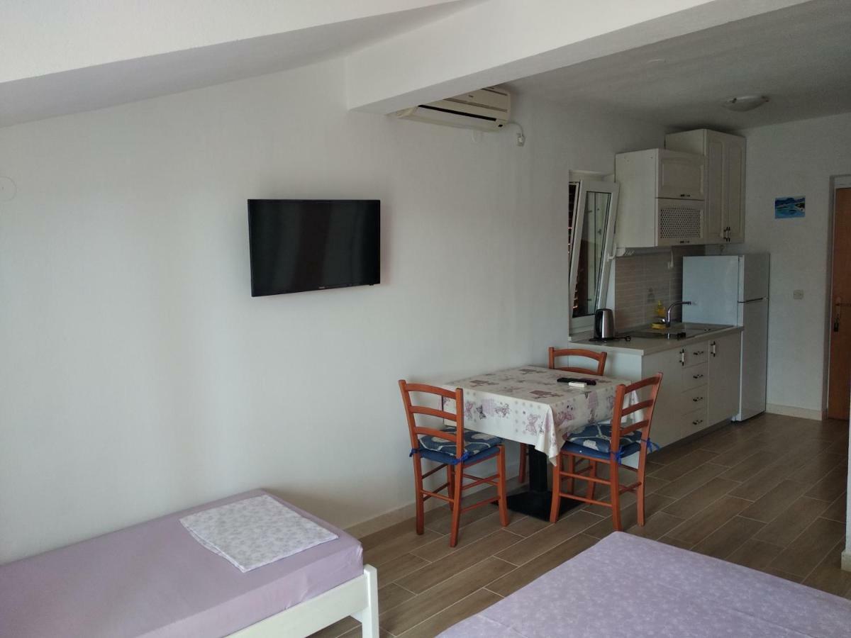 Apartments Luka Lumbarda Bagian luar foto