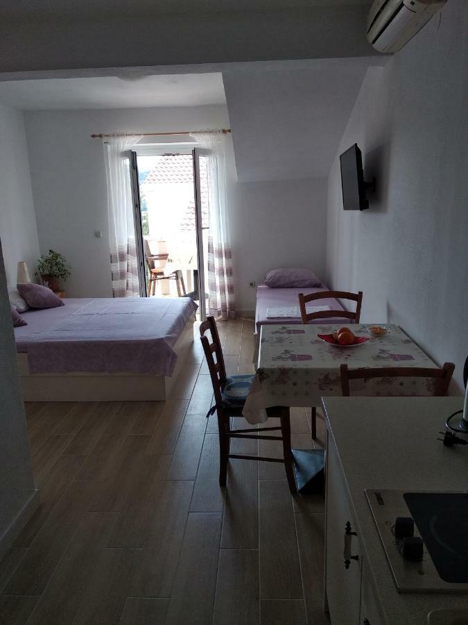Apartments Luka Lumbarda Bagian luar foto