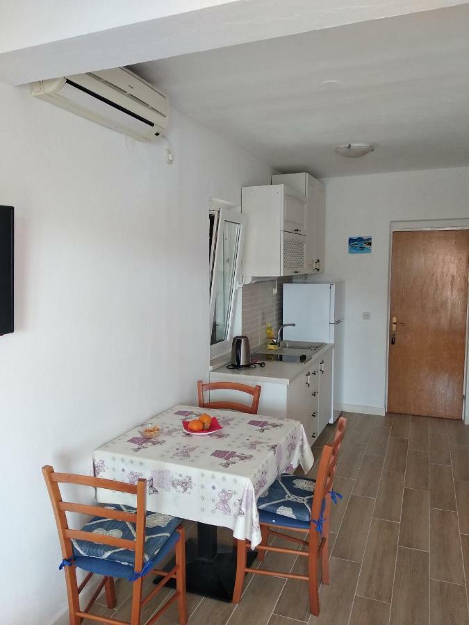 Apartments Luka Lumbarda Bagian luar foto
